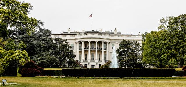 architectural photography of white house by René DeAnda courtesy of Unsplash.